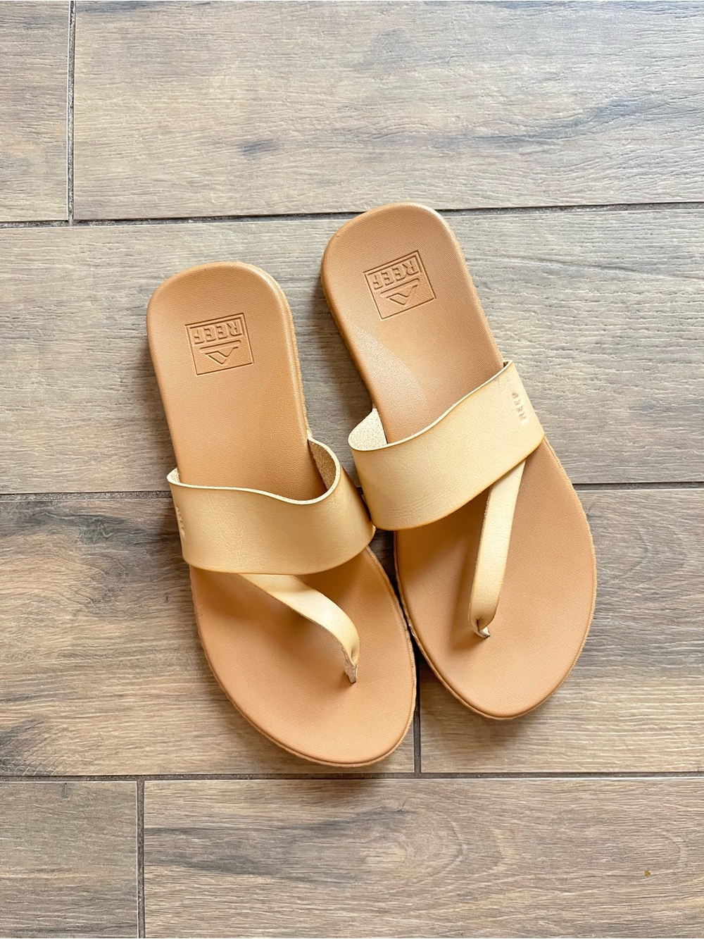 Reef Women’s sandals 9